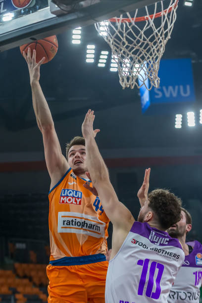 锋中尤为明 锋中尤为明