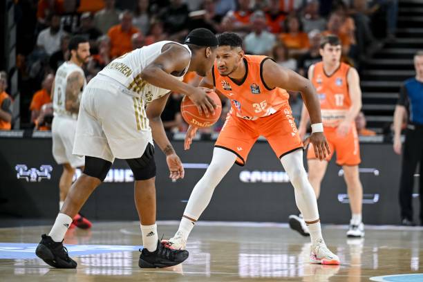 主场迎战 主场迎战