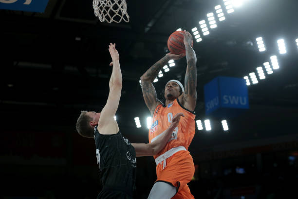 策和稳定性 策和稳定性