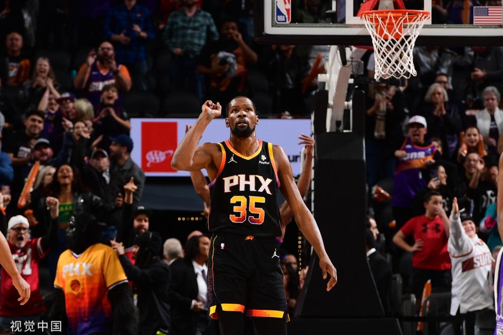 台上的巨头 台上的巨头